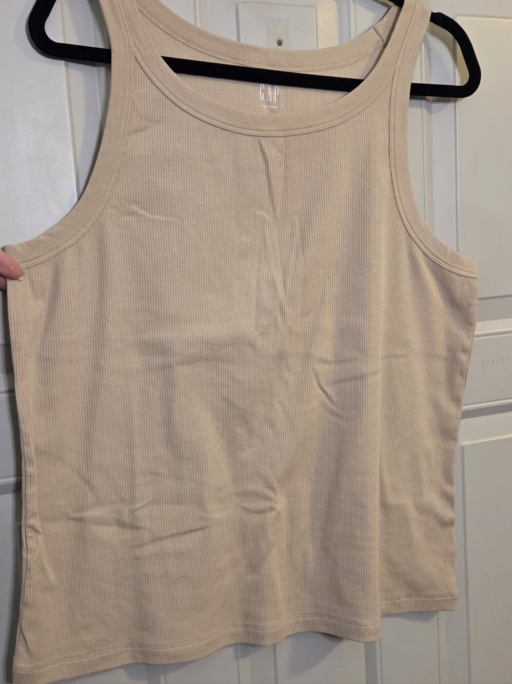 GAP Women's Cream Ribbed Scoop Ribbed Tank - Picture 2 of 5